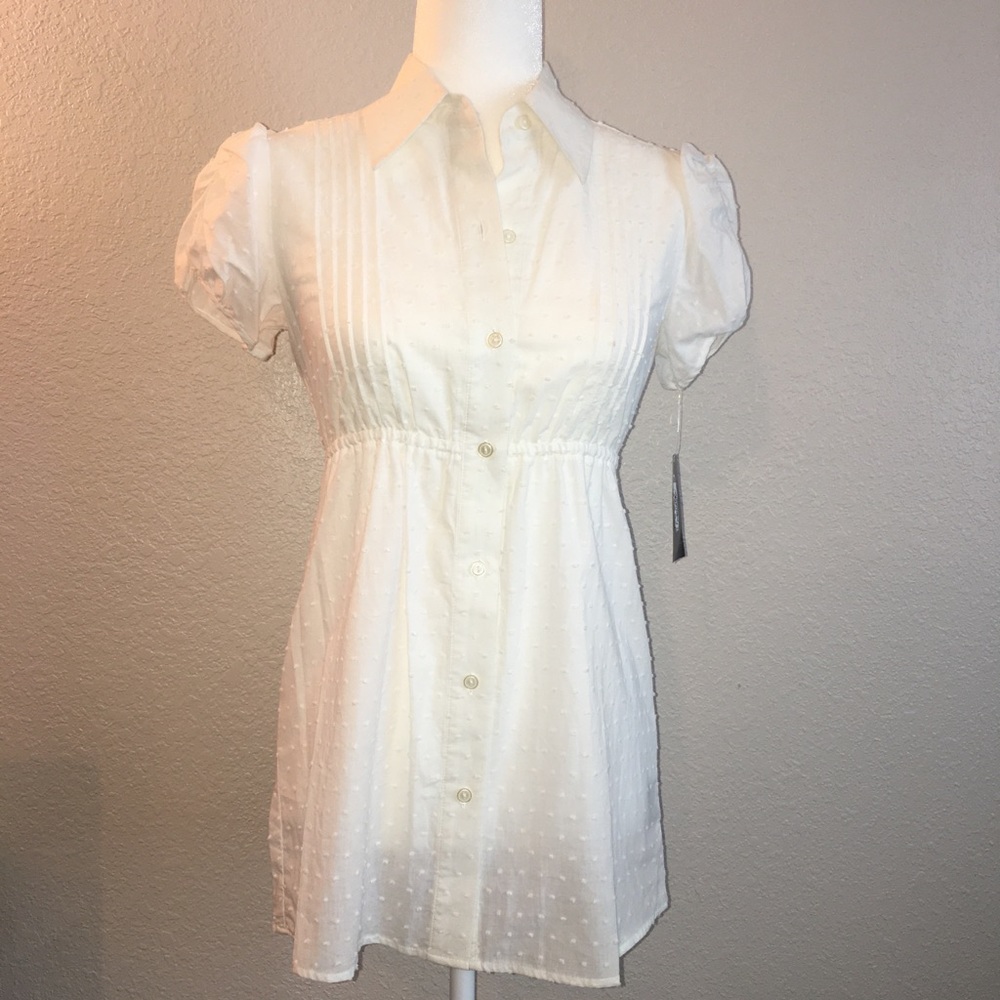 Button down white blouse by Sele’ Small/4 NWT